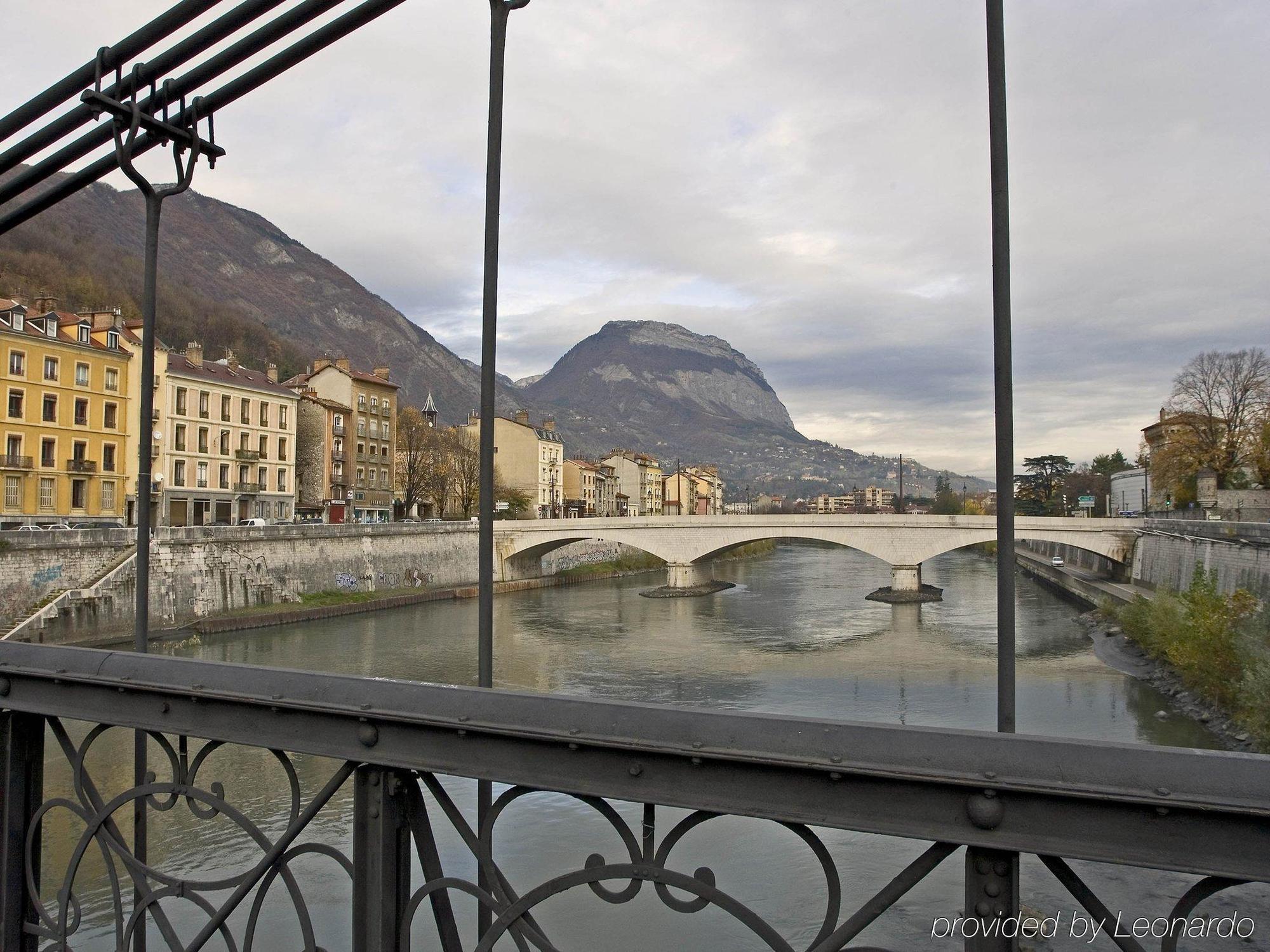 Ibis Grenoble Gare Hotel Buitenkant foto