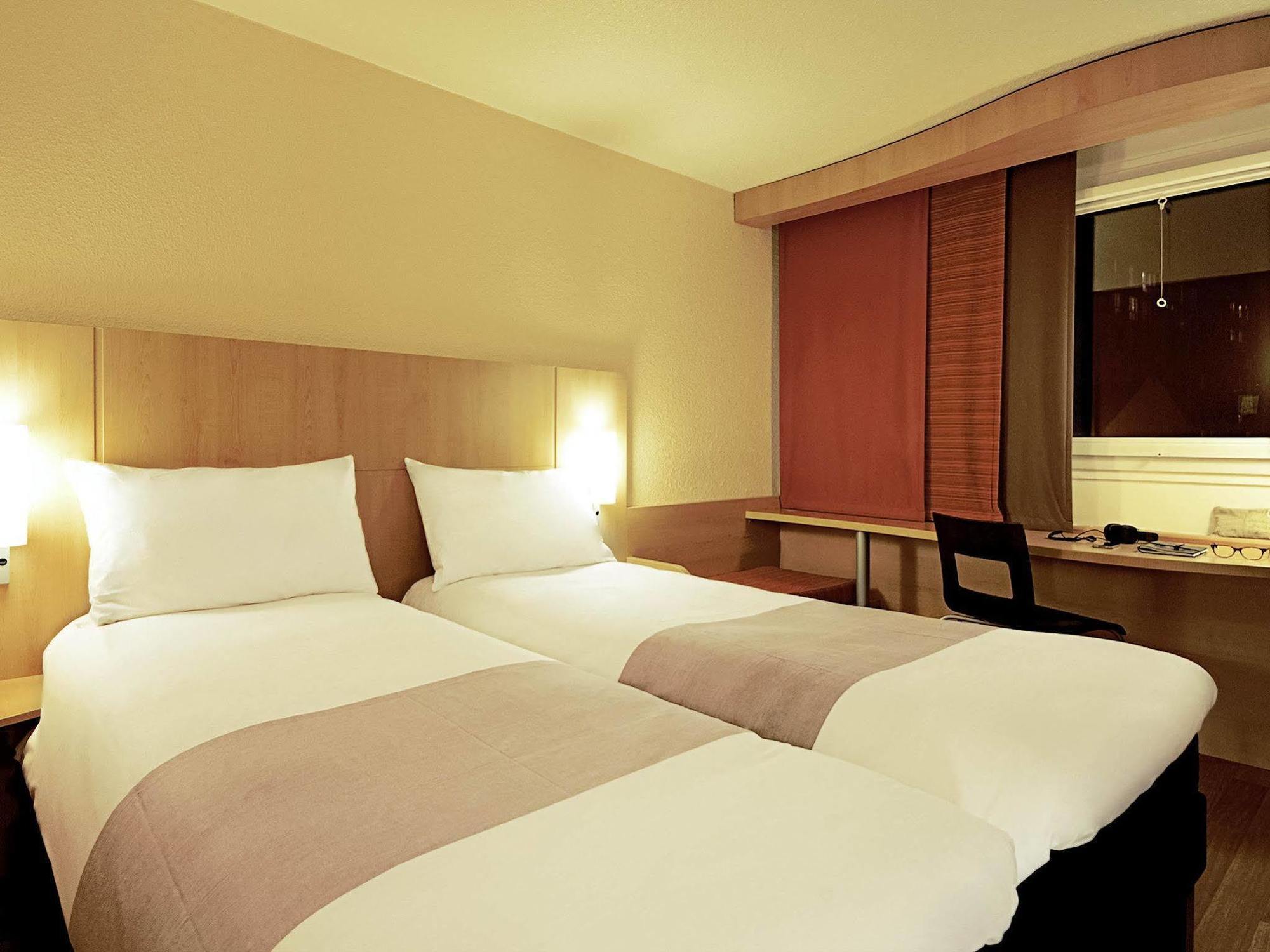 Ibis Grenoble Gare Hotel Buitenkant foto