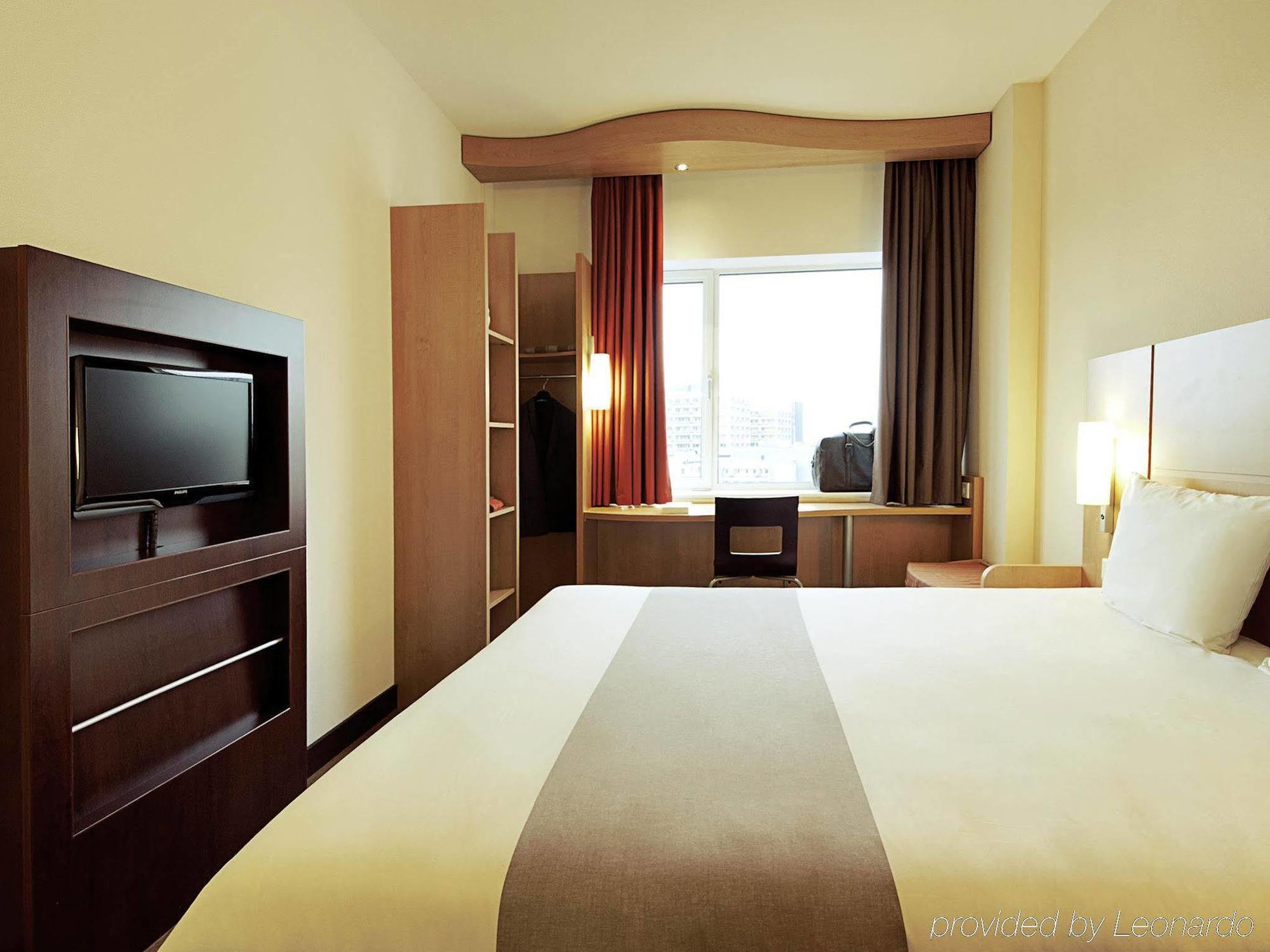 Ibis Grenoble Gare Hotel Buitenkant foto